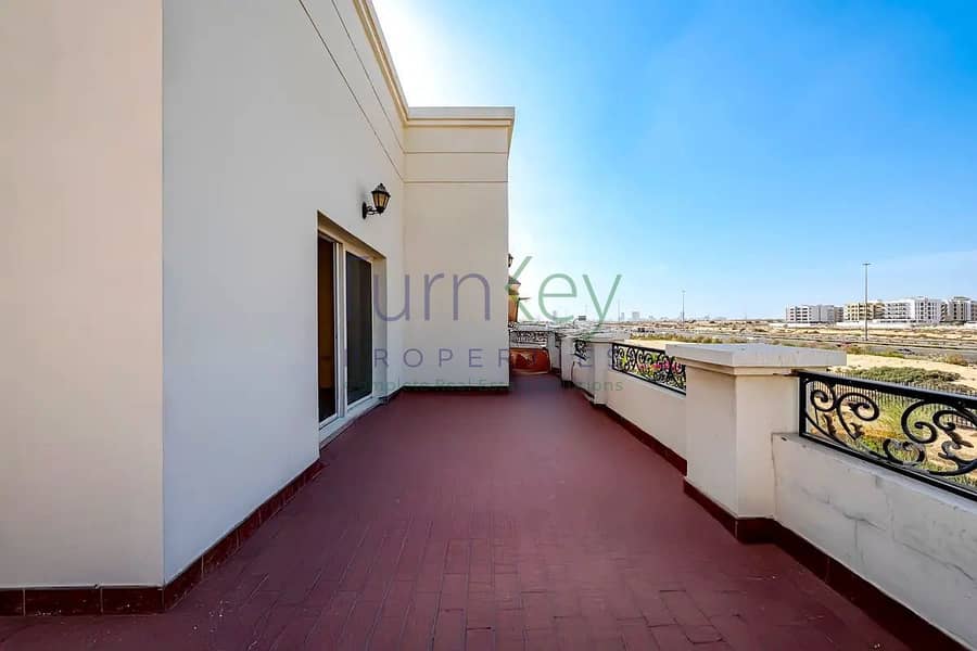 Spacious 5 Bed | Basement | Custom Built | Vacant - Image 35