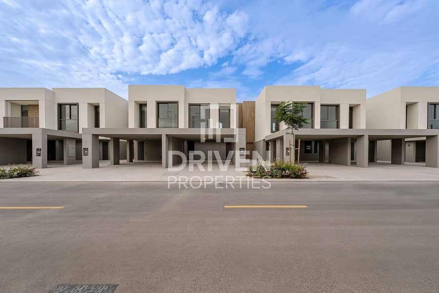 Sunset View | Single Row | Premium Finishes