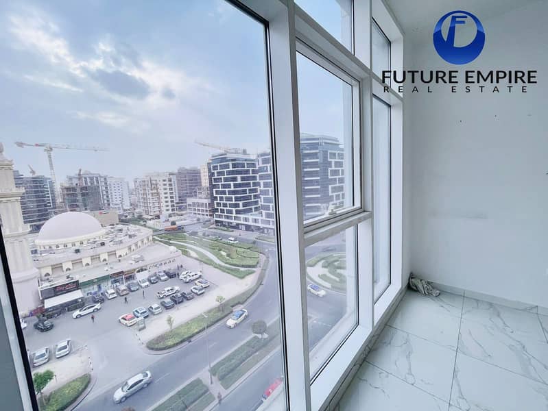 Lavish 1BHK | Huge Balcony | Close Metro | Parking