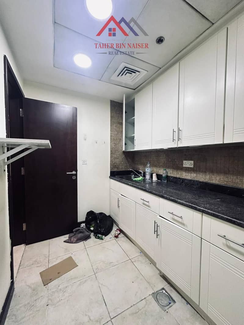 HUGE SIZE BRIGHT VIEW 3BEDROOM AVAILABLE FOR RENT