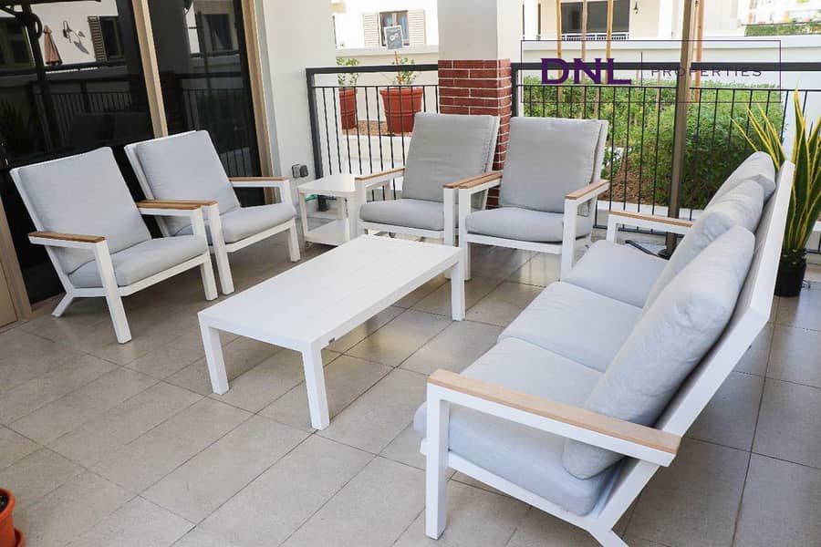 Stylish Apartment | Huge Terrace | Fully Upgraded - Image 11