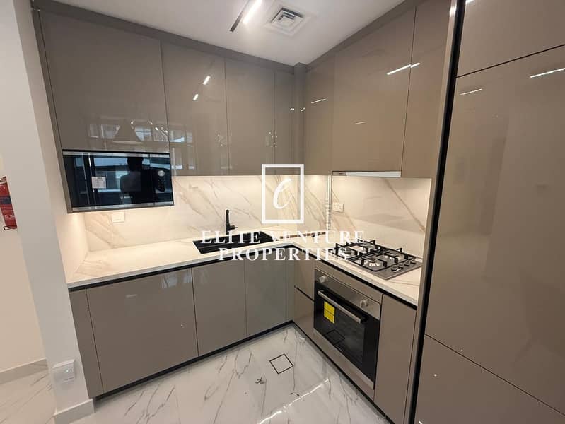 VACANT | 1 BEDROOM | FULLY FURNISHED | SPACIOUS - Image 10