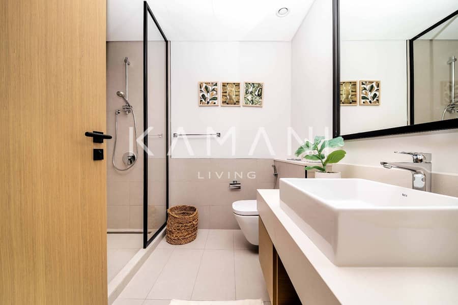 Luxurious | Spacious Layout | Vacant - Image 15