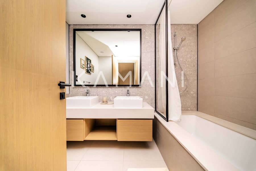 Luxurious | Spacious Layout | Vacant - Image 17