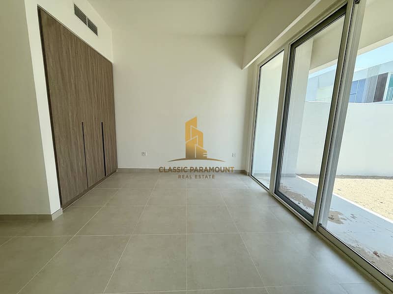 Vacant on transfer | Single Row | Best Location