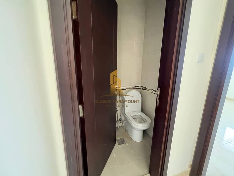 Elegant One Bedroom Available for Sale - Image 20