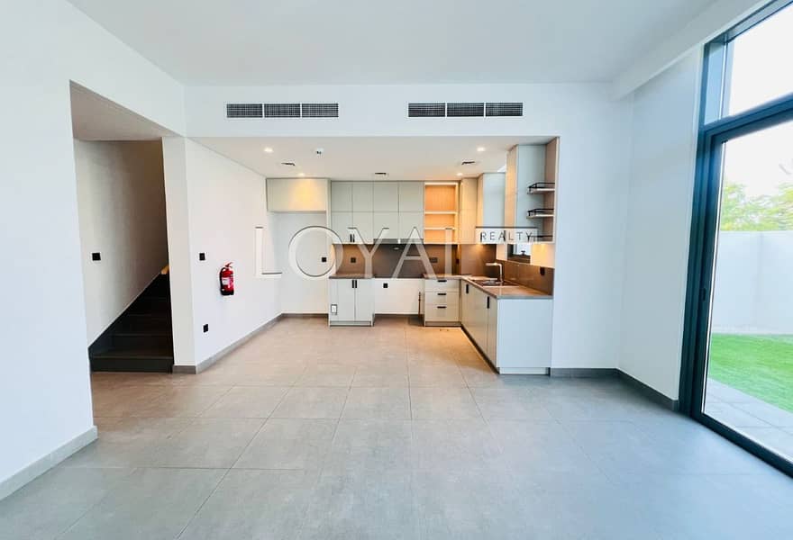 Spacious 3BR | Near To Amenities | Ready to Move