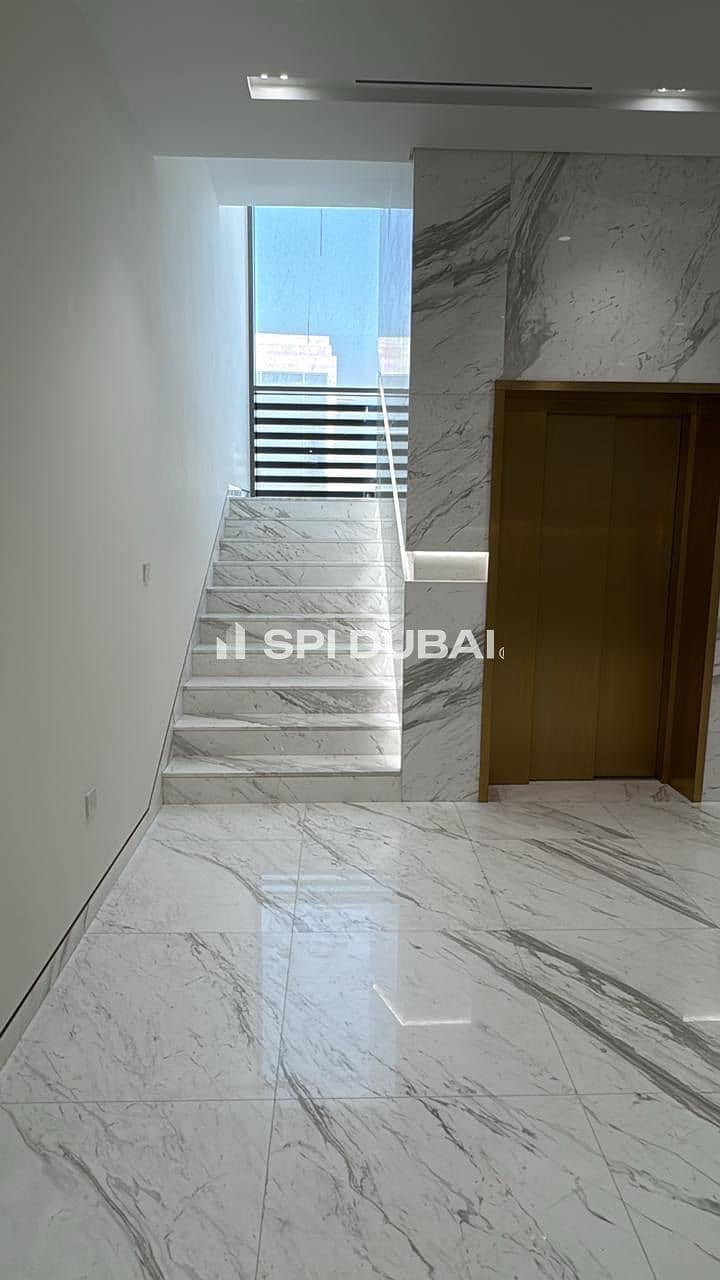 Exclusive 5BR Villa | First Lagoon Line | Q2 2026 - Image 13