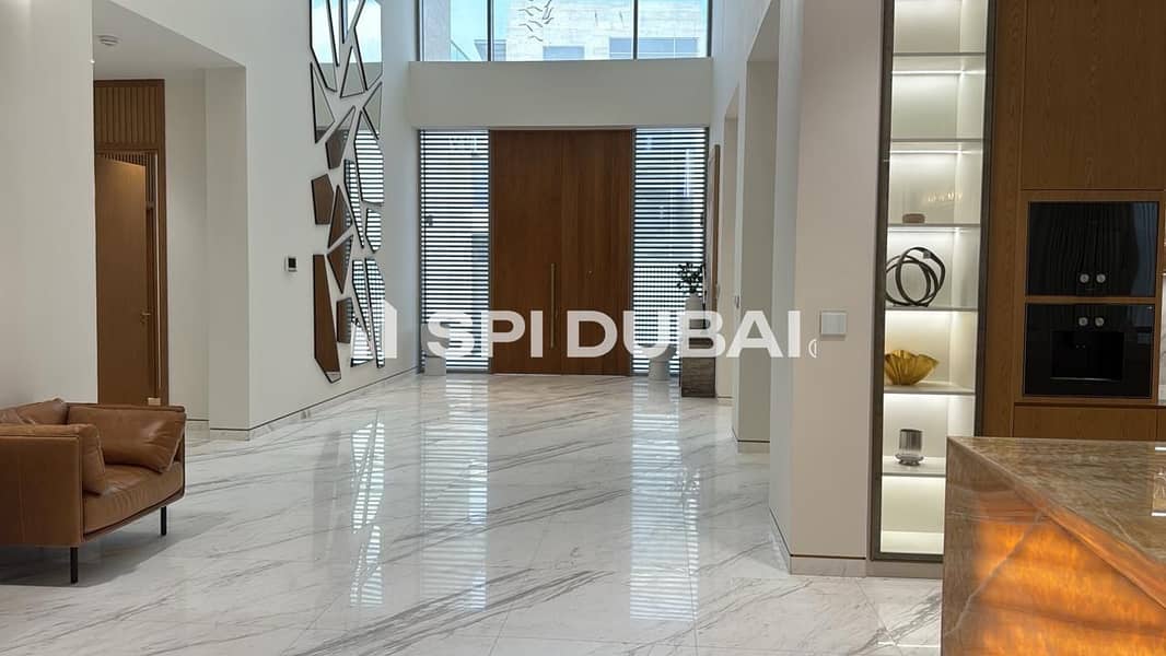 Exclusive 5BR Villa | First Lagoon Line | Q2 2026 - Image 20