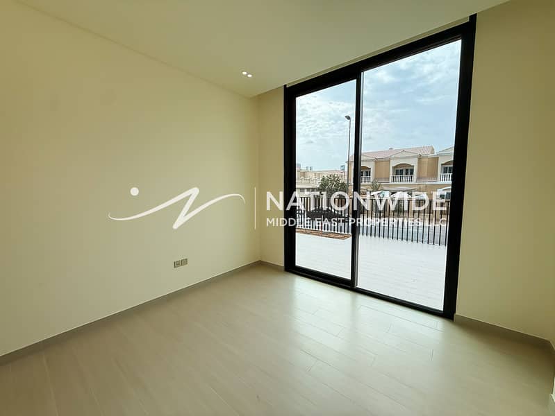 Exclusive Deal | Handover Soon | Prime Location - Image 14