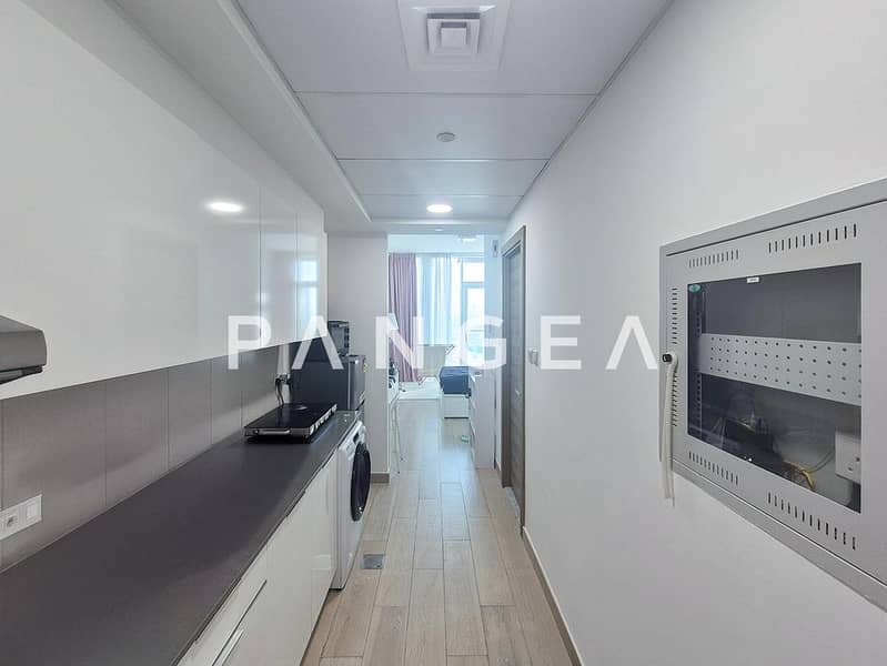 Genuine Resale | Vacant | Fully Furnished