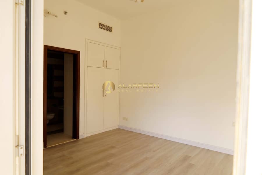 Park View | Spacious Unit | Fitted Kitchen - Image 7