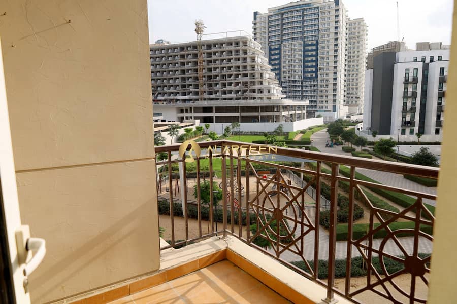 Park View | Spacious Unit | Fitted Kitchen - Image 15