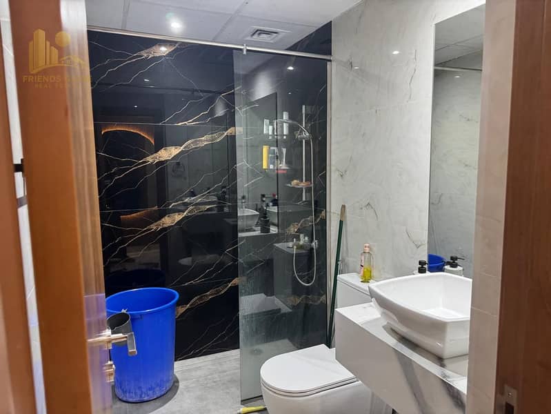 Luxury Furnished Brand New | Ready to Move - Image 20