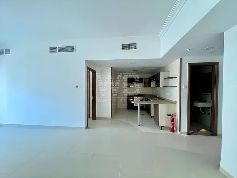 SPACIOUS | PRIME LOCATION | READY TO MOVE - Image 6