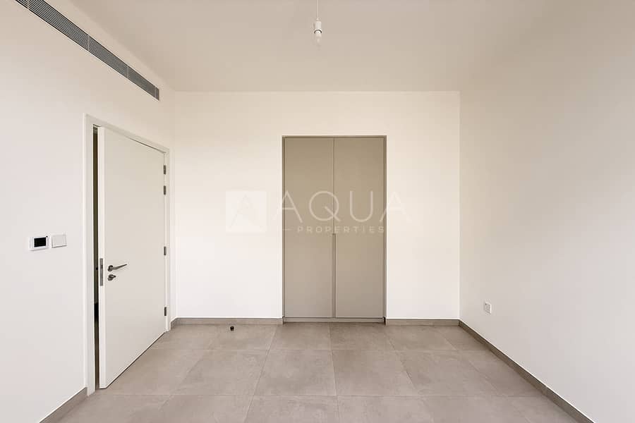 BRAND NEW | READY TO MOVE IN| SINGLE ROW - Image 15
