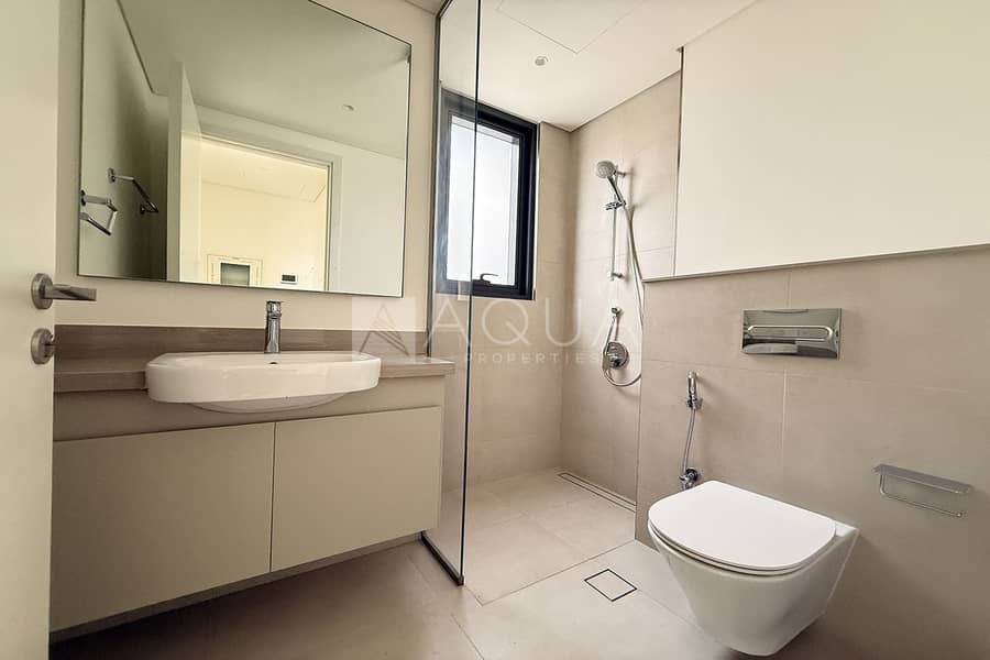 BRAND NEW | READY TO MOVE IN| SINGLE ROW - Image 17