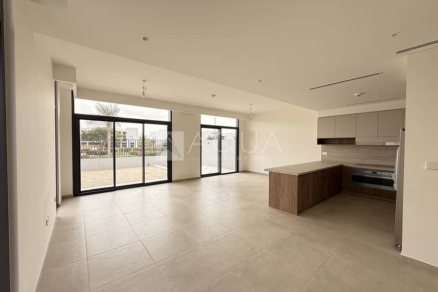 BRAND NEW | READY TO MOVE IN| SINGLE ROW - Image 21