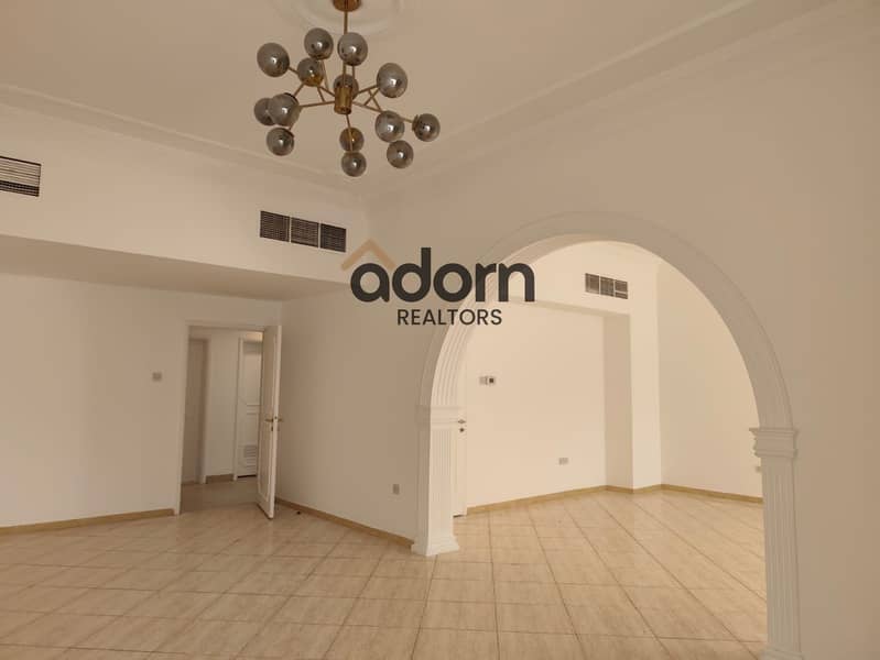 Luxury 5BR Villa in Jumeirah 2 with Burj View