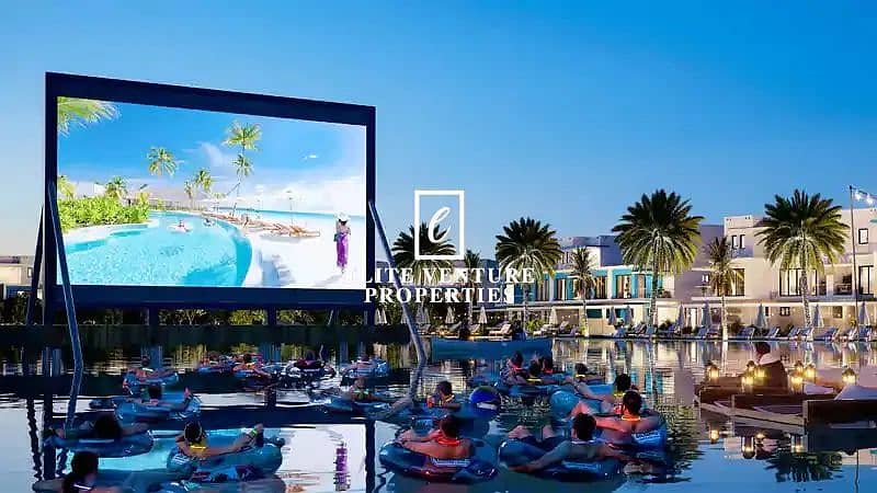 PREMIUM 5 BED + MAID TH | SINGLE ROW | LARGE PLOT