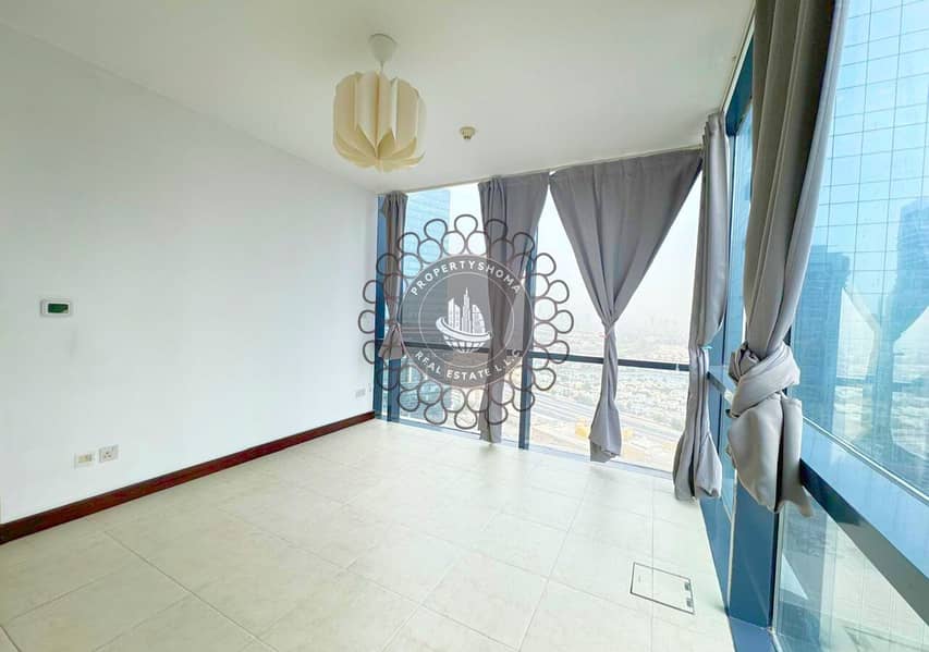 Spacious Layout | lake View | Near Metro - Image 6