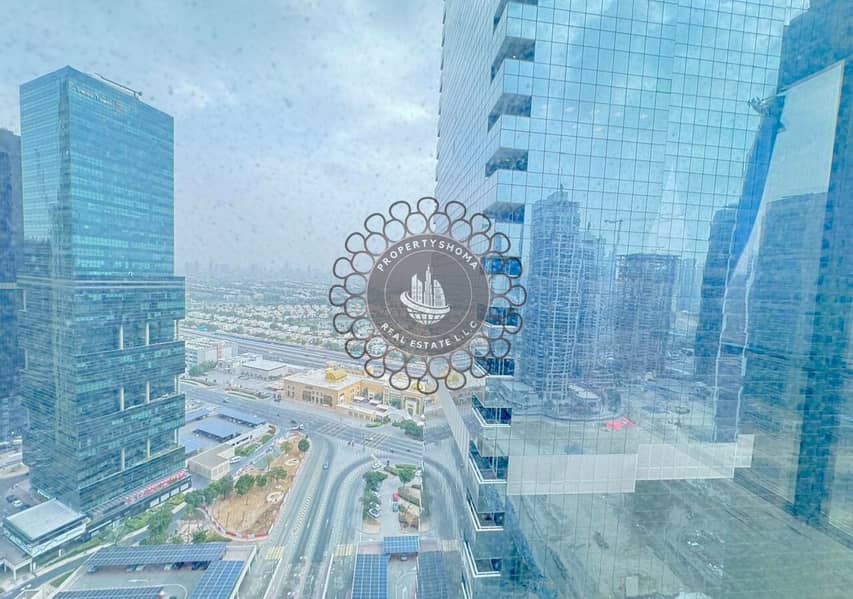 Spacious Layout | lake View | Near Metro - Image 7