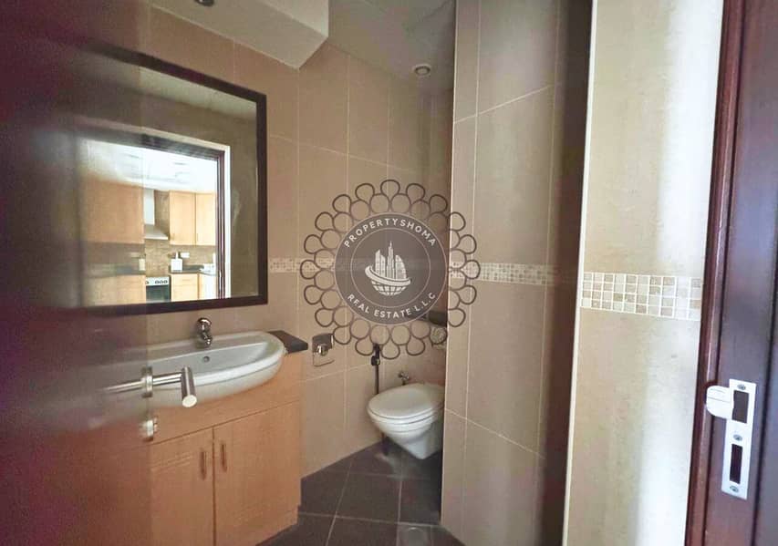 Spacious Layout | lake View | Near Metro - Image 9