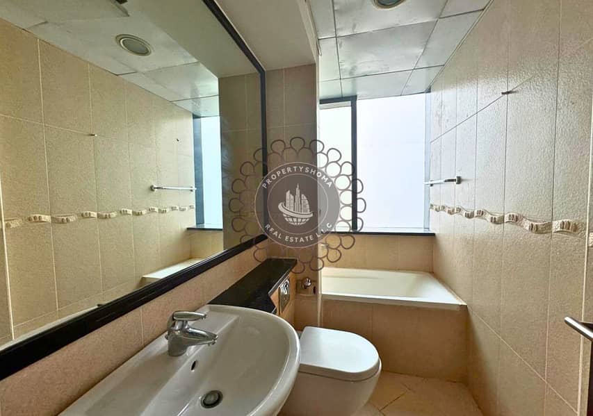 Spacious Layout | lake View | Near Metro - Image 10