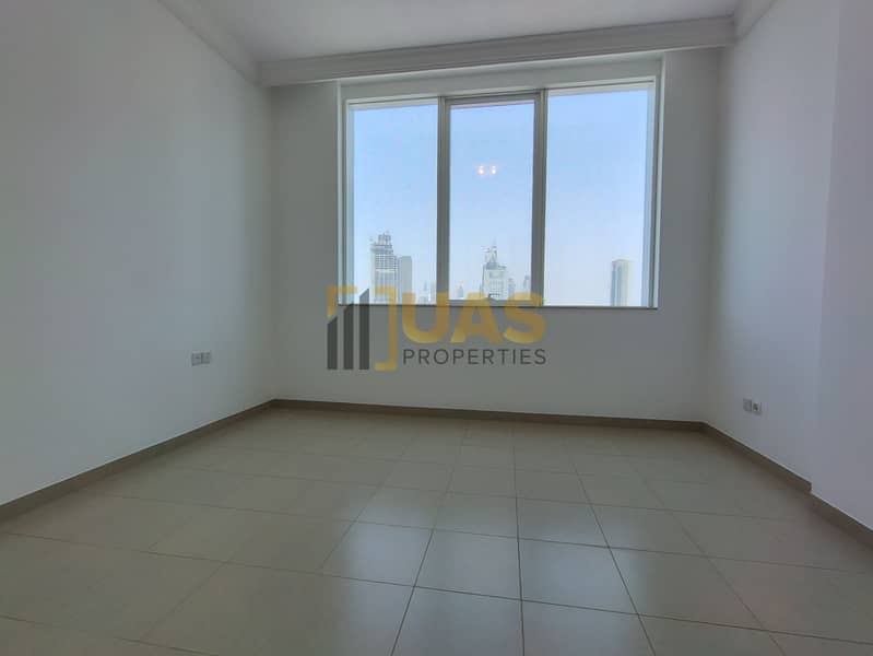 Specious 3 BHK with 4 bath on sheikh Zayed road