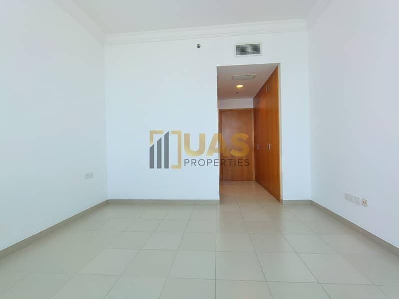 Specious 3 BHK with 4 bath on sheikh Zayed road - Image 7