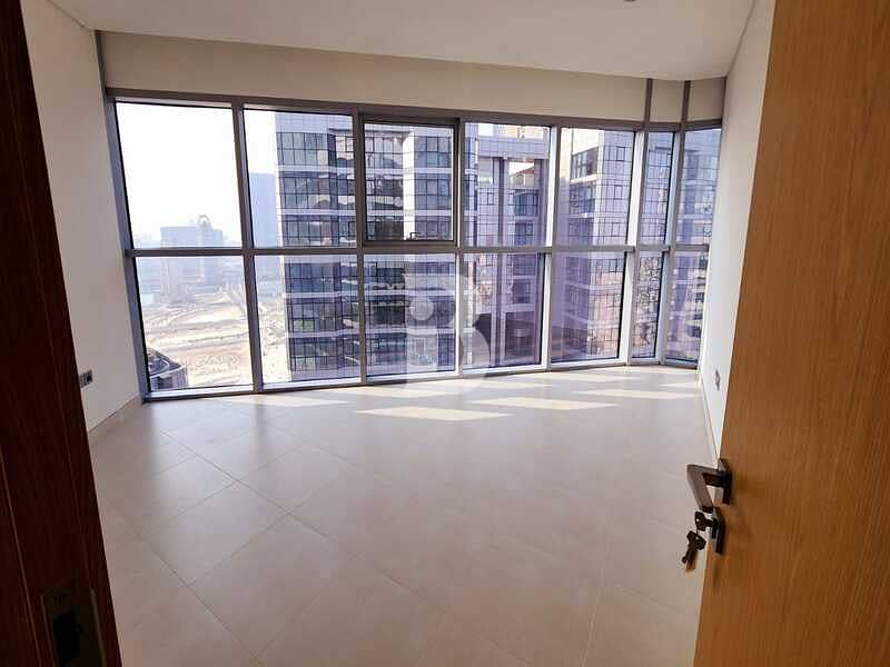 Ready to Move In | Prime Location| High-Floor Unit - Image 4