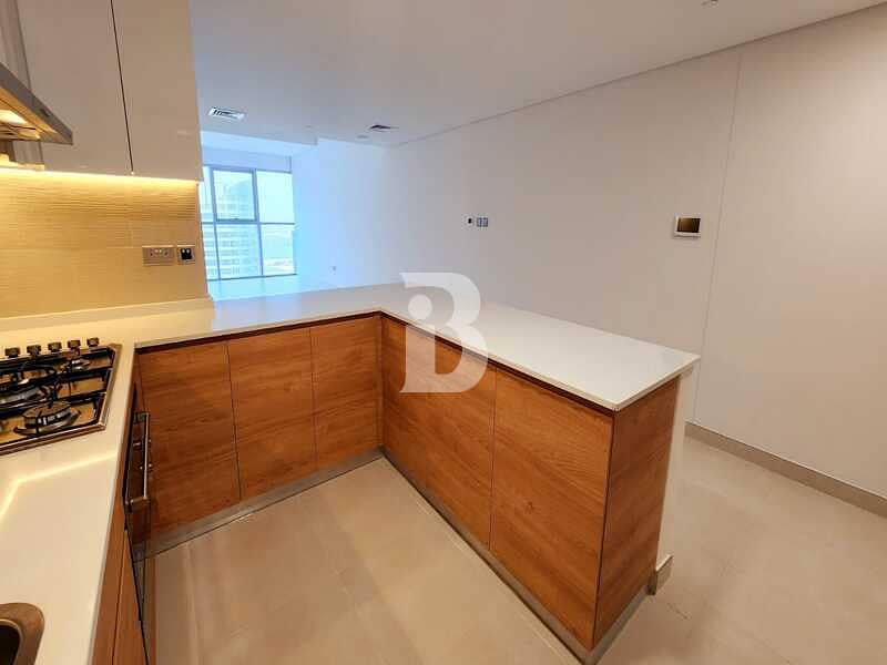 Ready to Move In | Prime Location| High-Floor Unit - Image 9