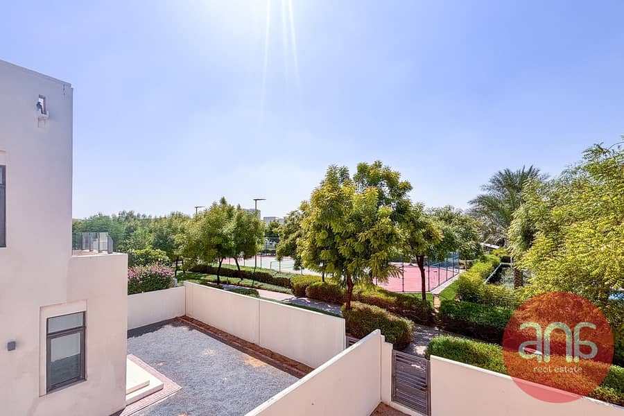 Single Row | Spacious 3-Bedroom | Next to park