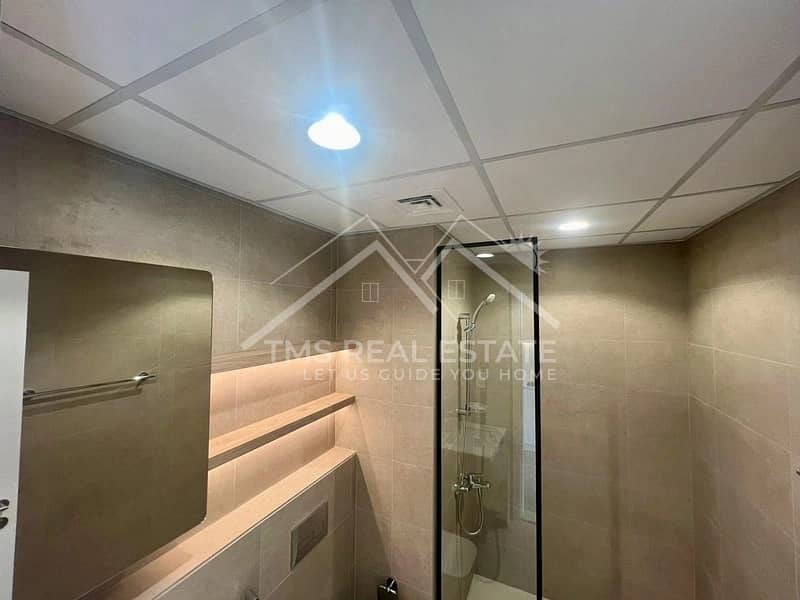 Exclusive | Brand New | Pool Facing | Vacant Now - Image 9