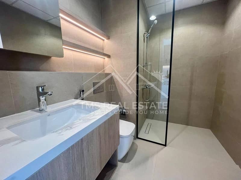 Exclusive | Brand New | Pool Facing | Vacant Now - Image 10