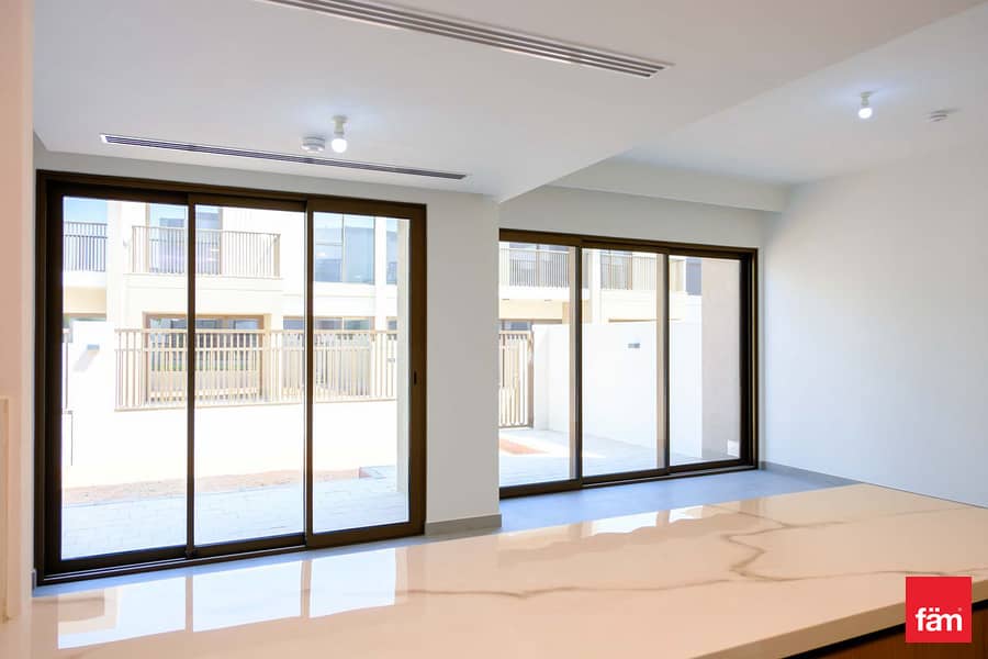 Brand New | Near Pool | Back To Back