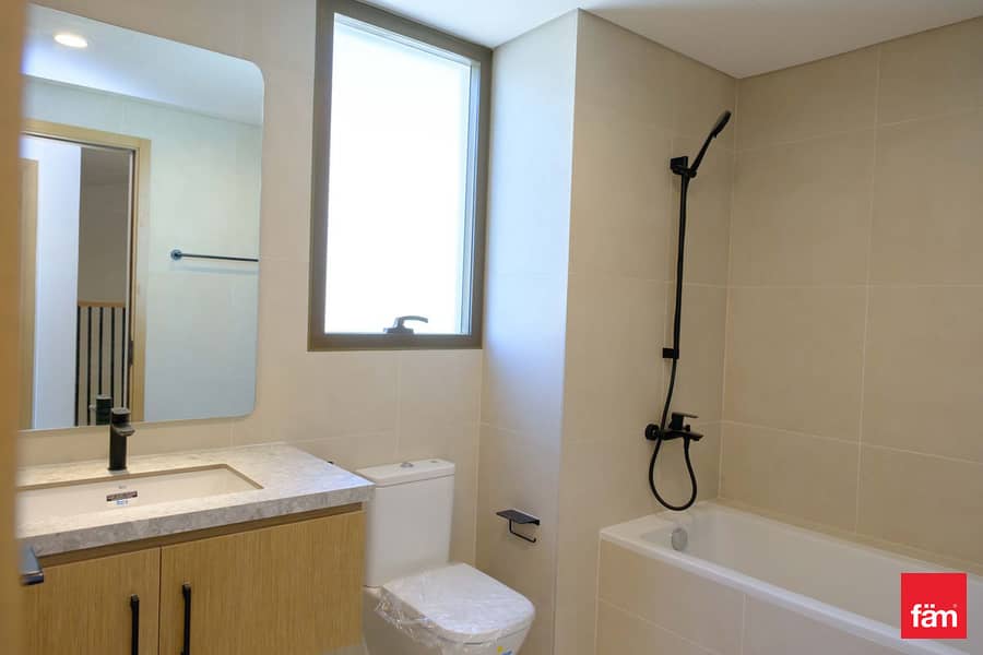 Brand New | Near Pool | Back To Back - Image 7