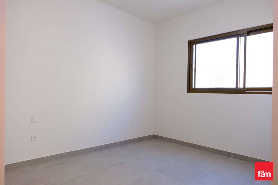 Brand New | Near Pool | Back To Back - Image 8