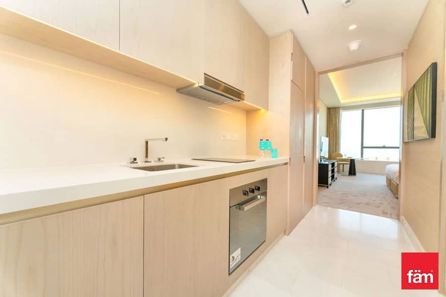 Available Mid December ,Prime Location, Sea View