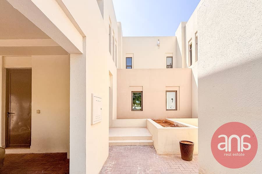 Single Row | Spacious 3-Bedroom | Next to park