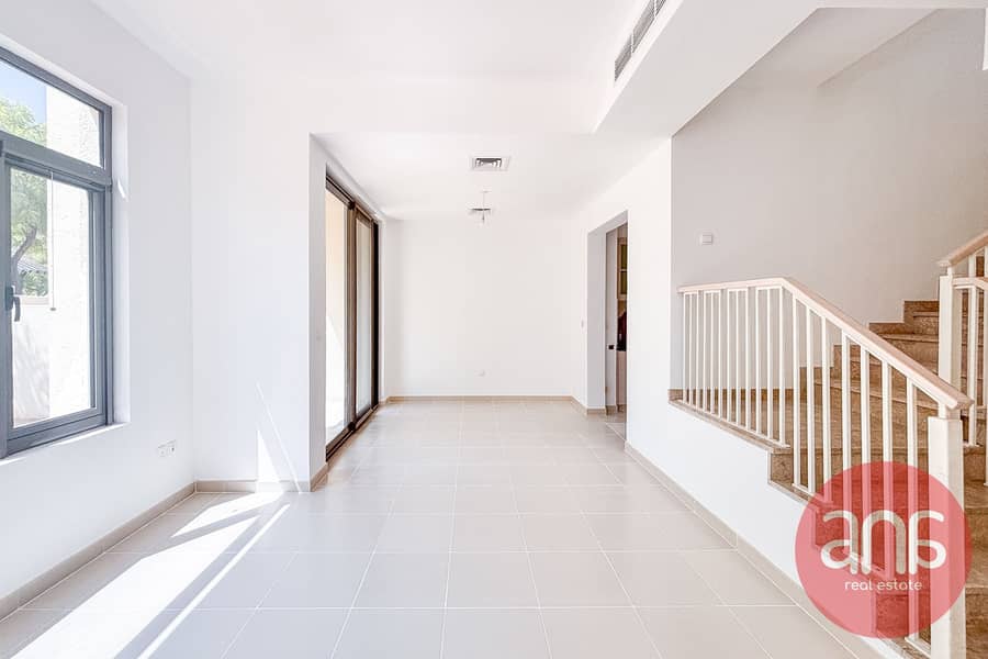 Single Row | Spacious 3-Bedroom | Next to park - Image 16