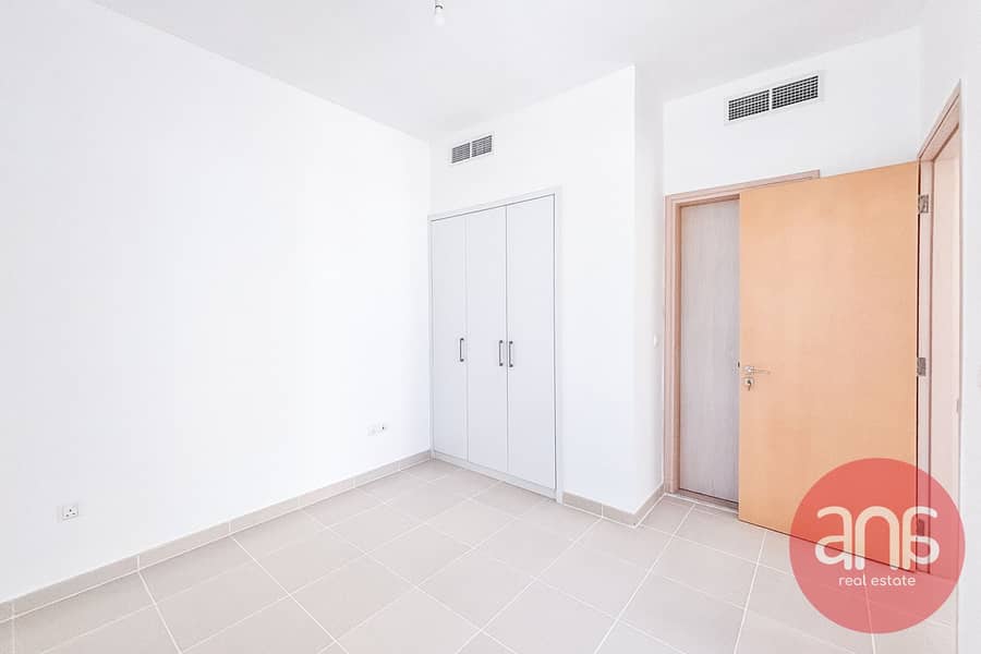 Single Row | Spacious 3-Bedroom | Next to park - Image 25