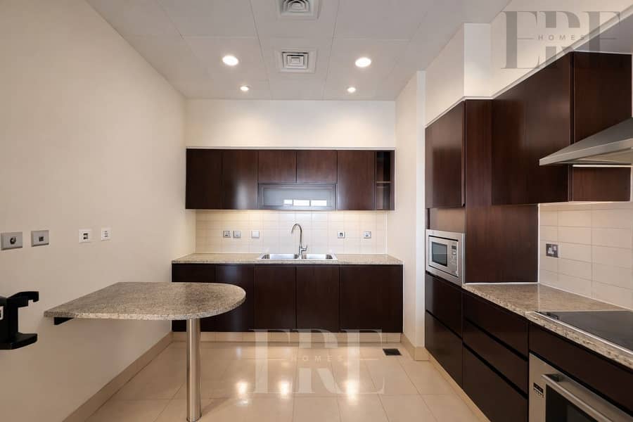 Newly Renovated | Atlantis View | Vacant - Image 6