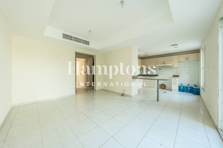 Lake View | Single Row Townhouse | Spacious