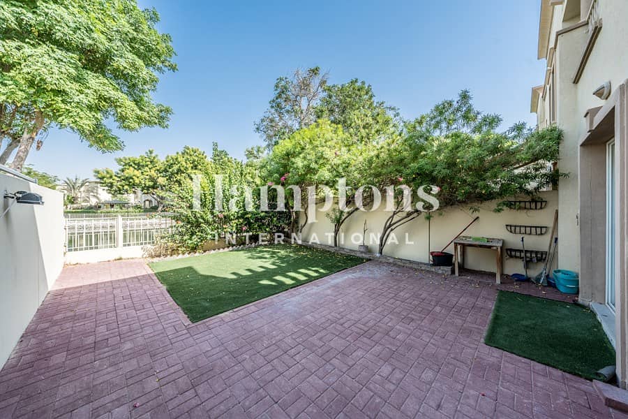 Lake View | Single Row Townhouse | Spacious - Image 26