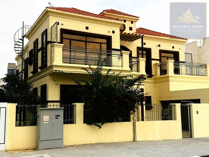 Biggest Layout I Private Pool & Garden I Vacant