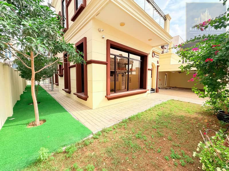 Biggest Layout I Private Pool & Garden I Vacant