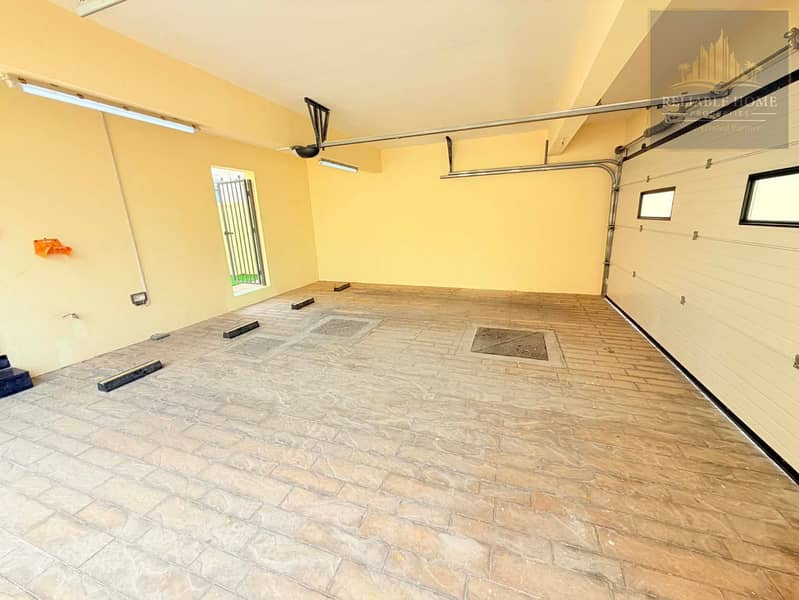 Biggest Layout I Private Pool & Garden I Vacant