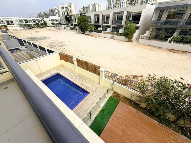 Biggest Layout I Private Pool & Garden I Vacant - Image 8