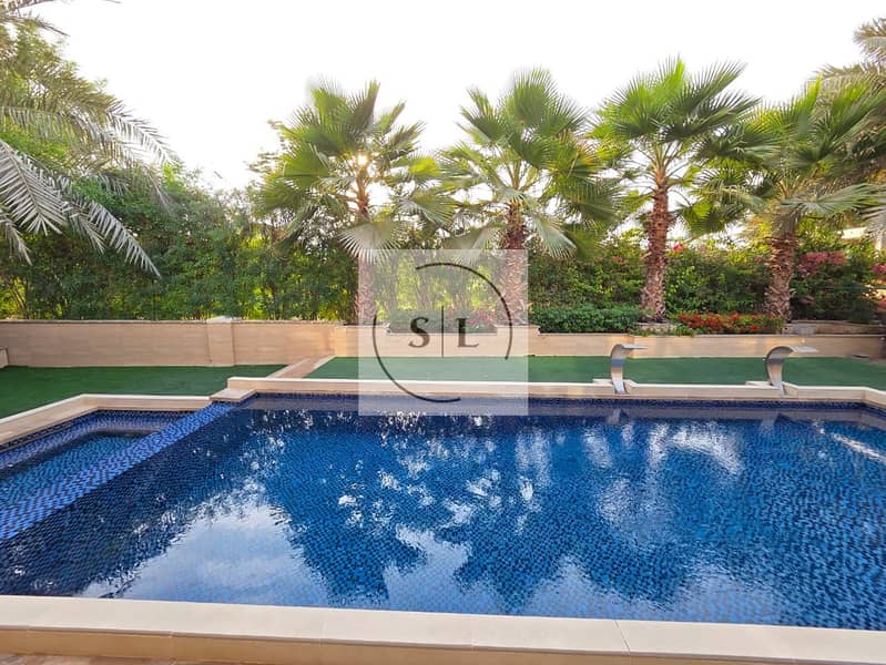 5BR Luxury Villa | Lake View and Pool View